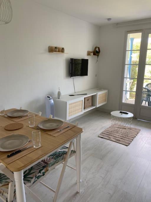 Charmant Studio Au Bord Du Lac Marciac Esterno foto